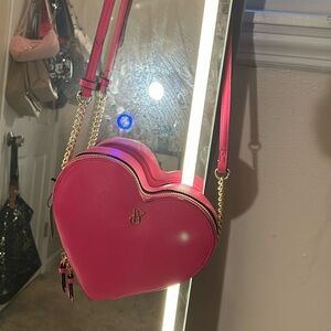 pink victorious secret heart purse